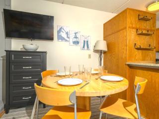 Ski in, Ski out Studio Smugglers' Notch Resort - 1