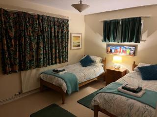 Bude Bungalow with Gardens - 3