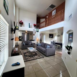 Elegant & Beautiful Home Near Tucson Airport - 0