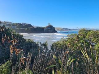 Sleeps 3 to 4 - - 200m from beach - 9