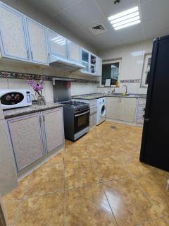 Luxury 3-Bedroom Apartment with Garden View opposite to Safiya Park - 6