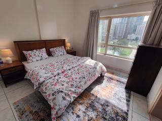 Luxury 3-Bedroom Apartment with Garden View opposite to Safiya Park - 9