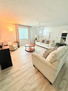 Getaway at 26 Oxford Ct - 9