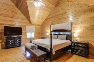 Idyllic Mtn Retreat with Hot Tub Near Shenandoah NP! - 1