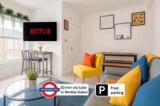 Modern House with Free Parking near Wembley - 0