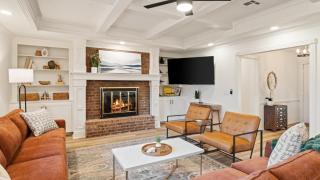 Luxury 3 Bdr Edmond, Fuseball, Pac-man, Sleeps 9 - 8