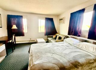 Plains Motor Inn - 1