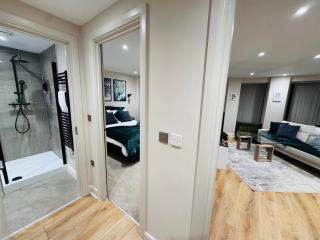 Central Leeds Apartment by the Arena with on-site parking - 2