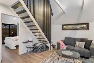 Charming A-Frame Retreat in Historic Arrowtown - 1