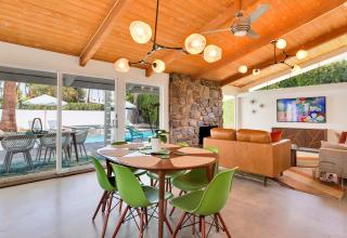 Twin Palms Paradise - 0