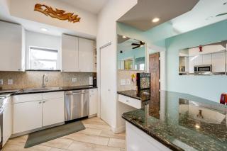 Colorful Townhome, Steps to Clearwater Beach! - 1