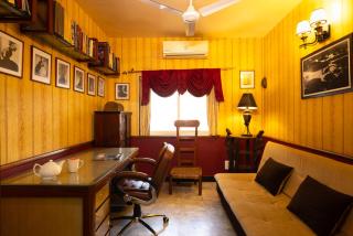 Cosy Artistic Apartment in Andheri H - 9