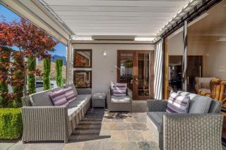 Queenstown Hill Comfort 3BR Views Fireplace - 4