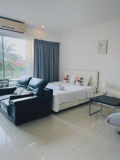 Chic 10 minutes to reach the karon beach, with free swimming pool and gym, WIFI - 3
