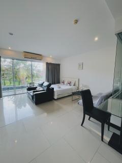 Chic 10 minutes to reach the karon beach, with free swimming pool and gym, WIFI - 9