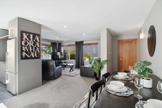 Charming 2 bedroom with fantastic views - 5