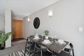 Charming 2 bedroom with fantastic views - 2