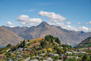 Charming 2 bedroom with fantastic views - 6