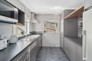 Charming 2 bedroom with fantastic views - 3