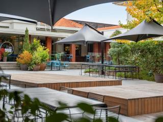 Peppers Gallery Hotel - 5