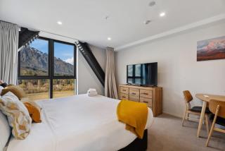 Modern Studio with fantastic Mountain Views - 5