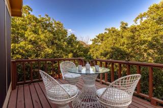 Retro Retreat - Fire Pit, Billiards, Media Room, Games - 8