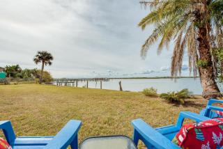 River Front - Fishing dolphins views galore - 0