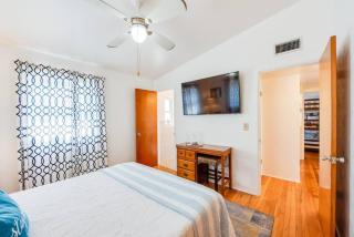 River Front - Fishing dolphins views galore - 3