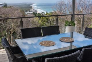 The Majestic Coolum Ocean Views & Poolside Escape - 6
