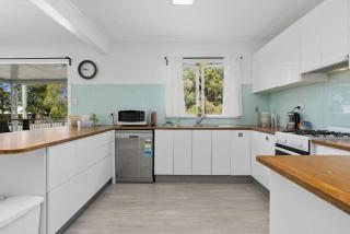 Pumicestone Porch - 6