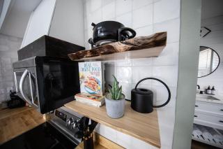 Unwind at this Modern Bethel Village Escape - 9