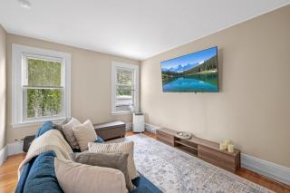 Salem 3 Bedroom with Gameroom, Balcony, Parking, and more - 0