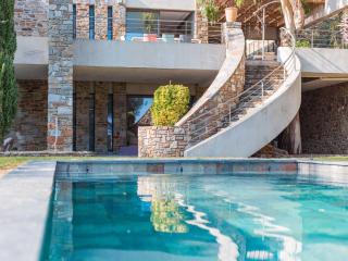 Elegant Villa Overlooking Gaou Bay - 1