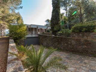 Elegant Villa Overlooking Gaou Bay - 2