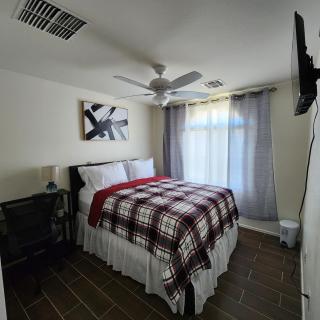 Elegant & Beautiful Home Near Tucson Airport - 3