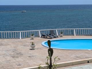 Tower Isles Condo with sea views - 2