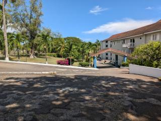 Tower Isles Condo with sea views - 2