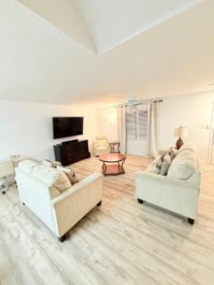 Getaway at 26 Oxford Ct - 6