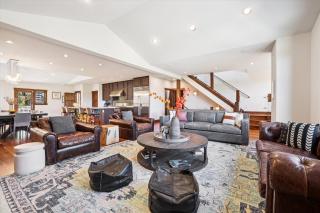 Elevated Escape home - 0