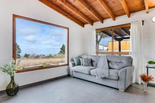 Home2Book Country Stay with Terrace BBQ - 0