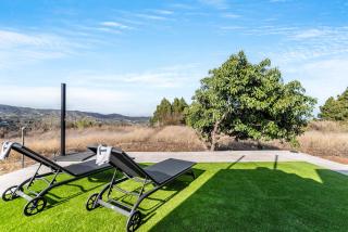 Home2Book Country Stay with Terrace BBQ - 9