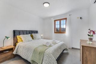 Home2Book Country Stay with Terrace BBQ - 6