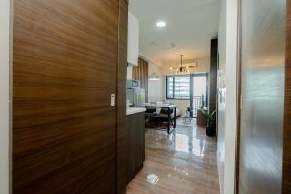 Modern 2BR Makati with fast Wifi and Netflix - 3