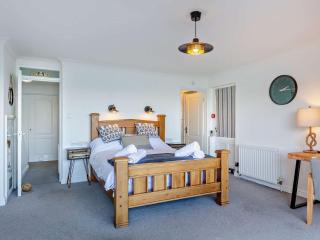 3 Bed in Appledore WATER - 3