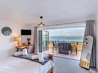 3 Bed in Appledore WATER - 2