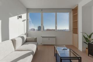Bright with views -2Bd 1Bth- Bernabeu - Madrid - 5