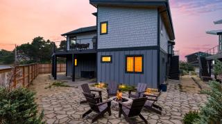 Steps from Manzanita Beach Ocean Views Bikes Firepit Vitamin Sea by AvantStay - 8