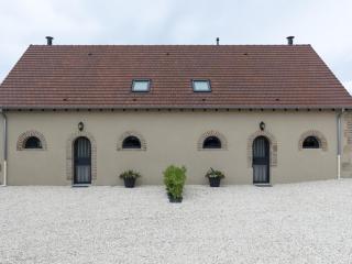 Gîte rénové avec terrasse, poêle à bois et Wifi à Chapeau - FR-1-489-79 - 0