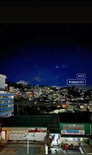 Your Room Near Burnham Park - 0