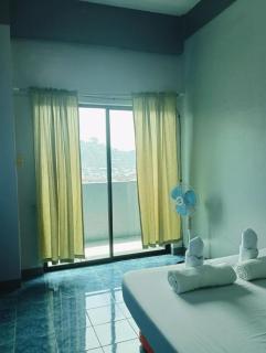 Your Room Near Burnham Park - 4